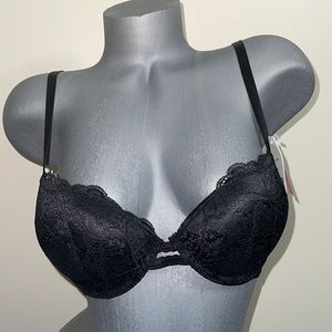 SUPER PUSH UP EXTREME PADDED MAXIMUM LIFT ADD 2 CUP SIZE BOMBSHELL 3 HOOKS BRA.